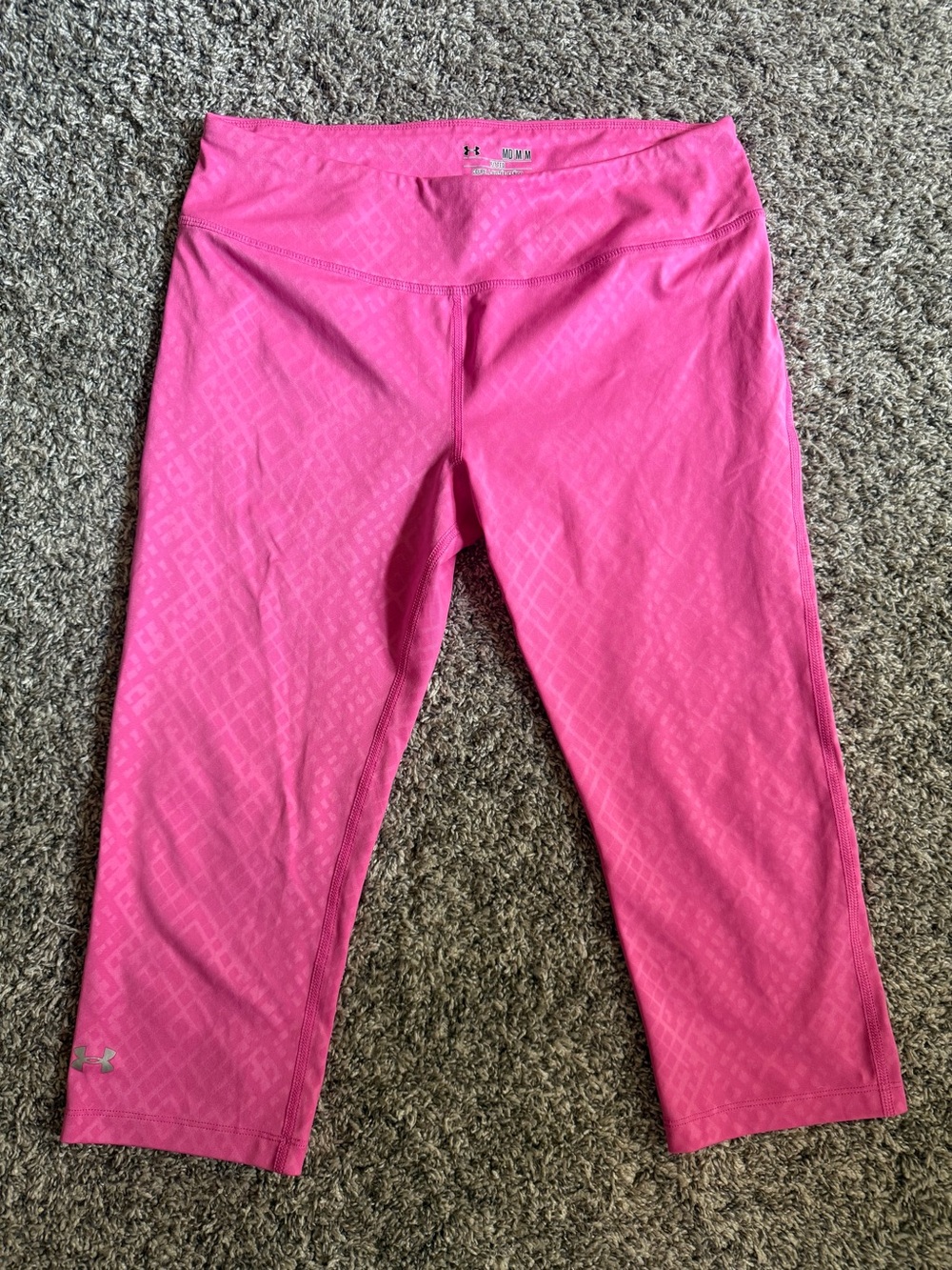 Under Armour Hot Pink Athletic Leggings/Workout Pants